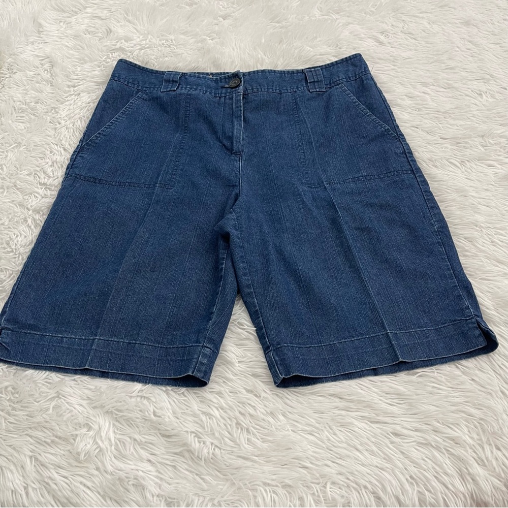 WHITE STAG VINTAGE WOMENS SHORTS, SIZE 10, GOOD CONDITION, PREOWNED